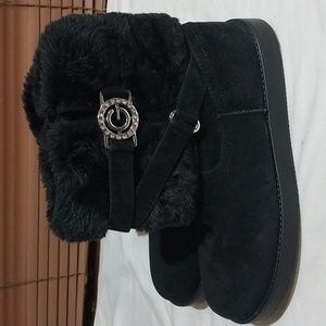 G by Guess GGALLIO black faux suede size 8.5